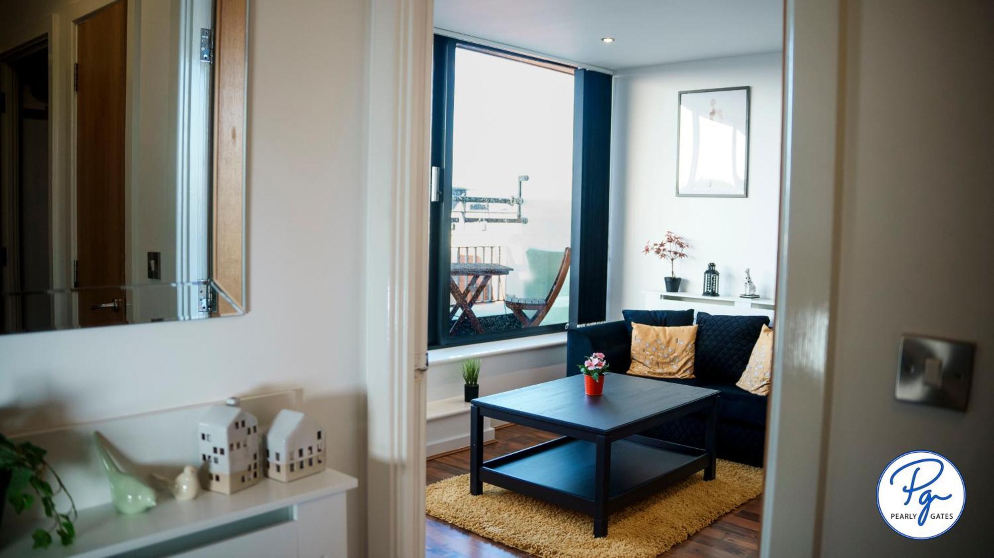 Penthouse - Amazing City Skyline Views - Balcony - Free Extra 2 Hours - Free Parking - Utilita Arena - Bullring Shopping - New St Station- Super King Size Bed Birmingham Esterno foto